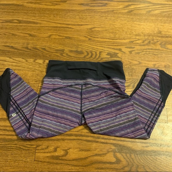 Lululemon crop - Picture 2 of 4
